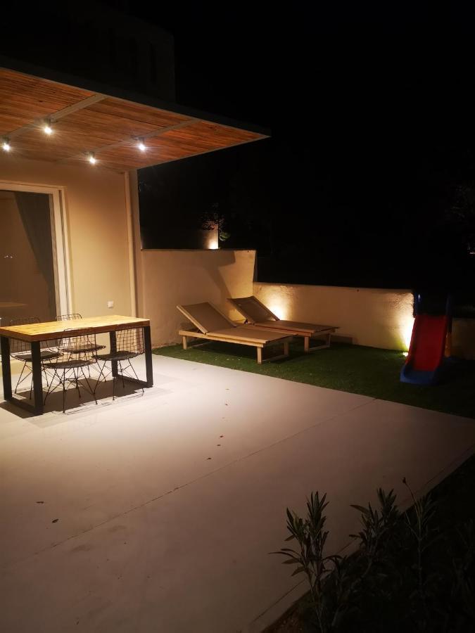 Gratelia Studio Damnoni Bagian luar foto